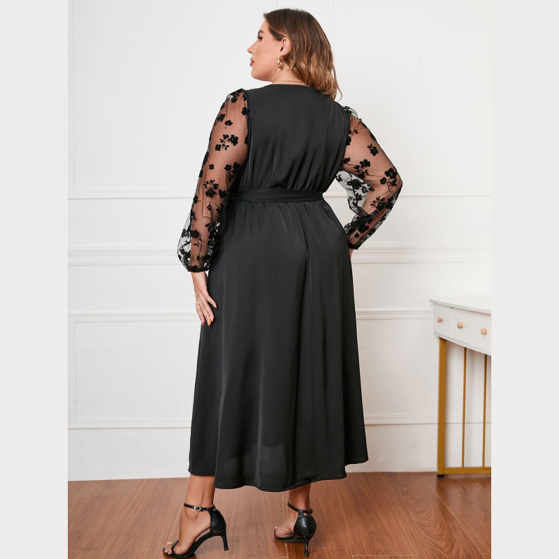 【XL-4XL】👗V-nyakú, áttetsző, hímzett ujjakkal ellátott fekete ruha