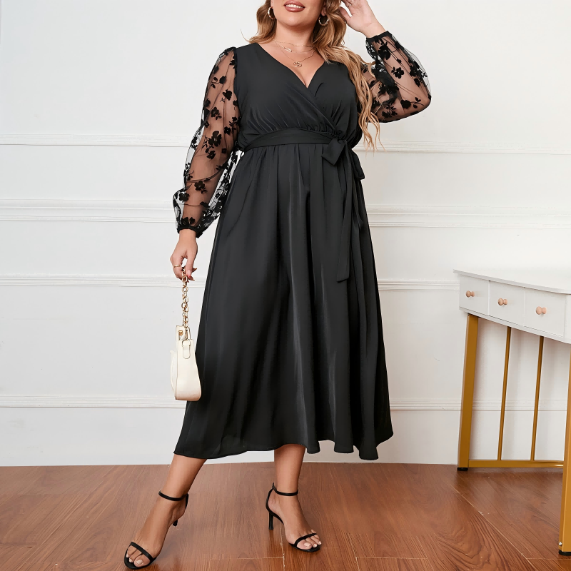 【XL-4XL】👗V-nyakú, áttetsző, hímzett ujjakkal ellátott fekete ruha